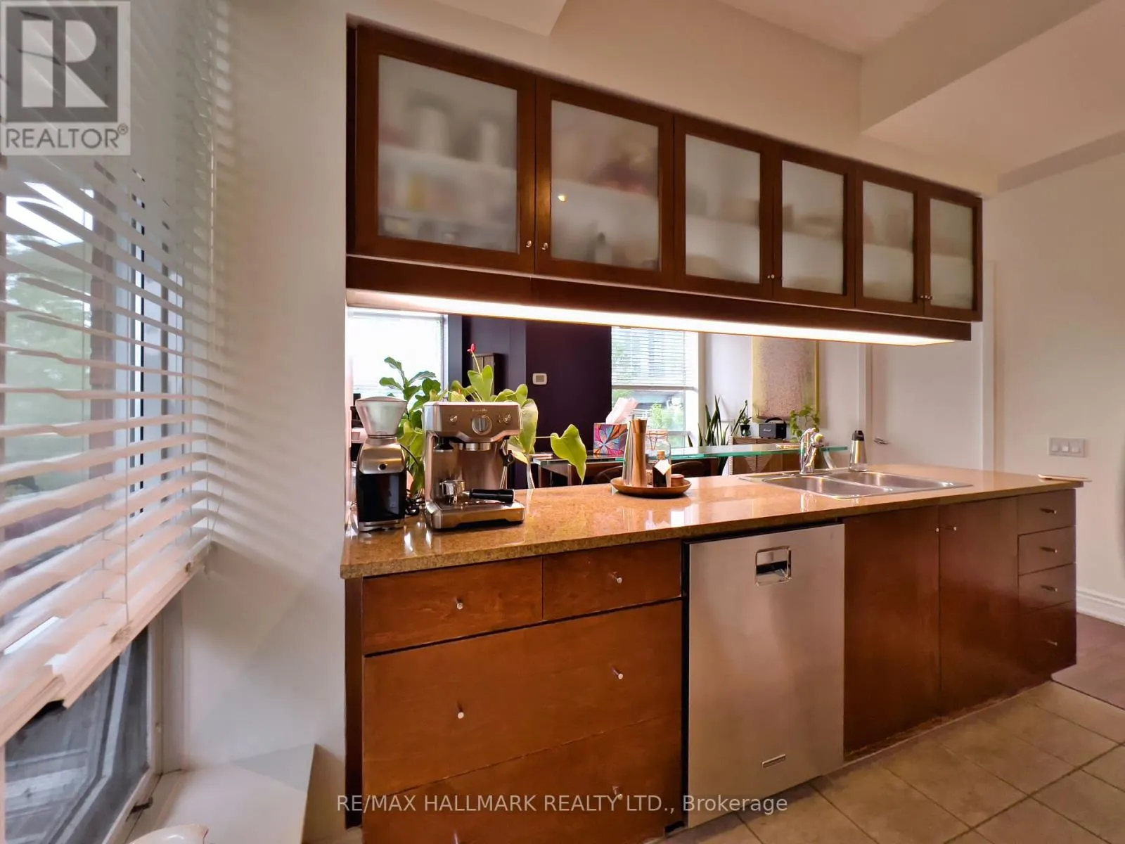 410W - 500 QUEENS QUAY W