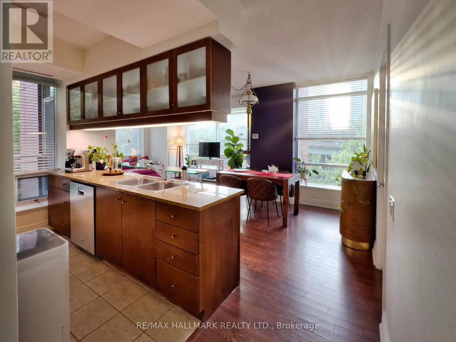410W - 500 QUEENS QUAY W