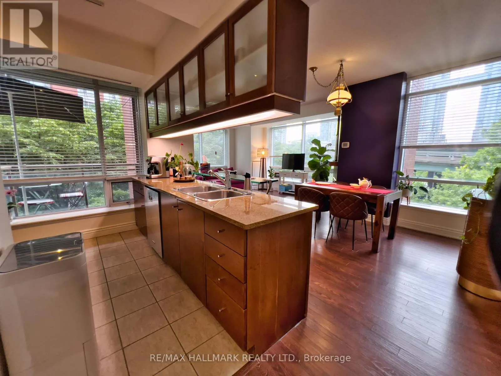 410W - 500 QUEENS QUAY W