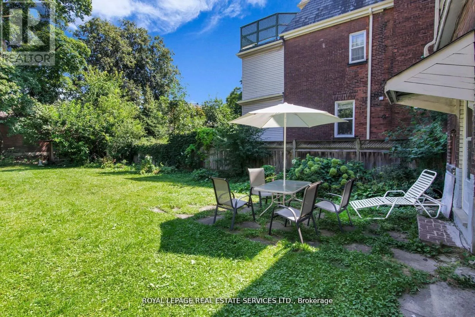 577 HURON STREET
