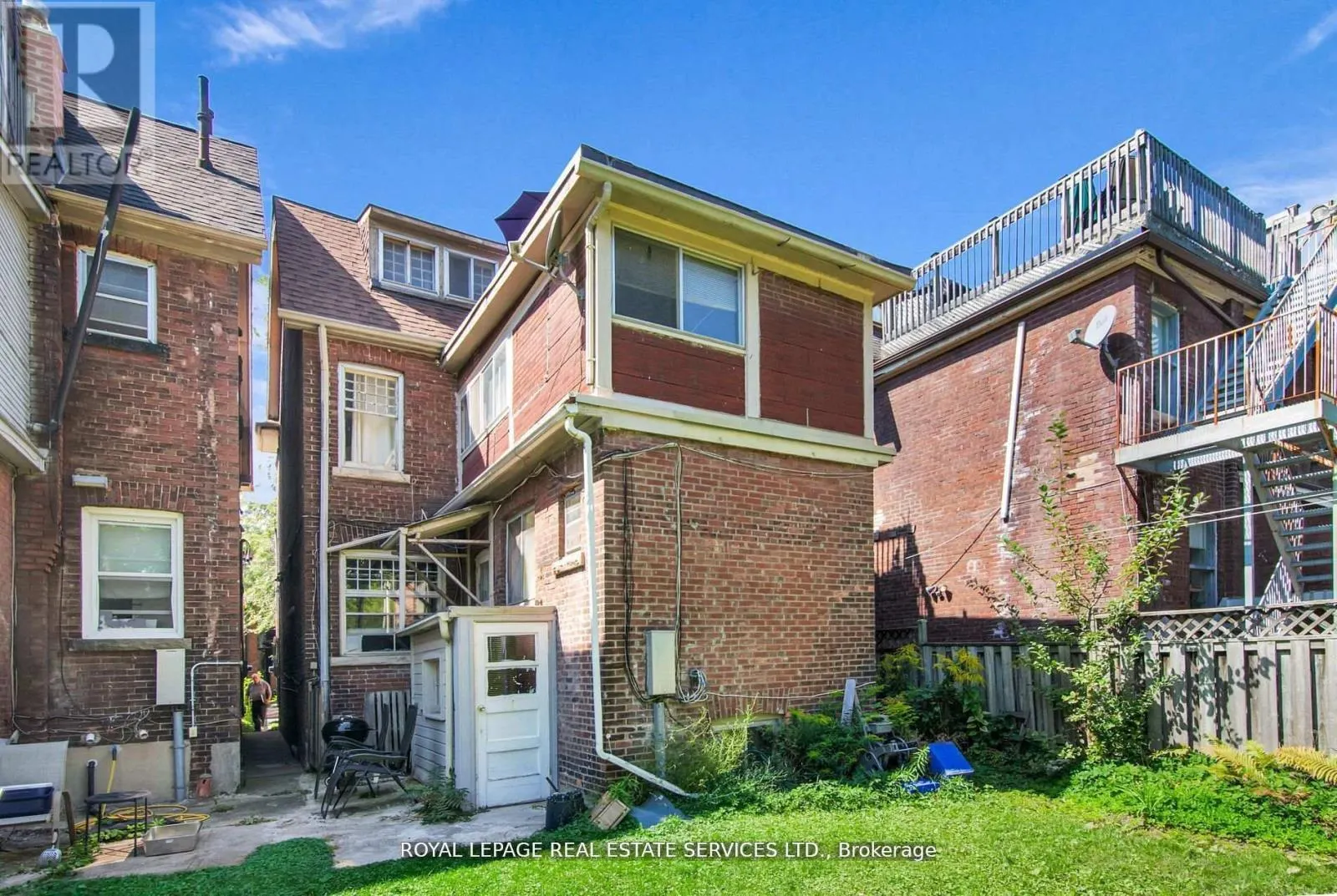 577 HURON STREET