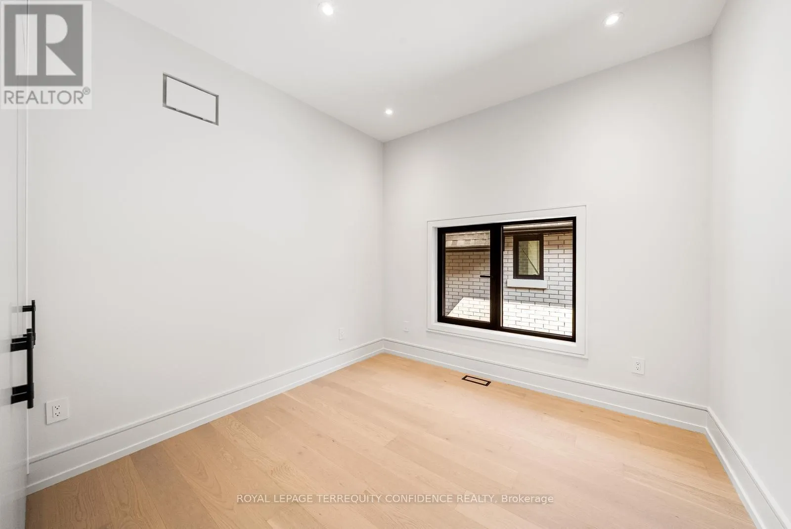 276 HORSHAM AVENUE
