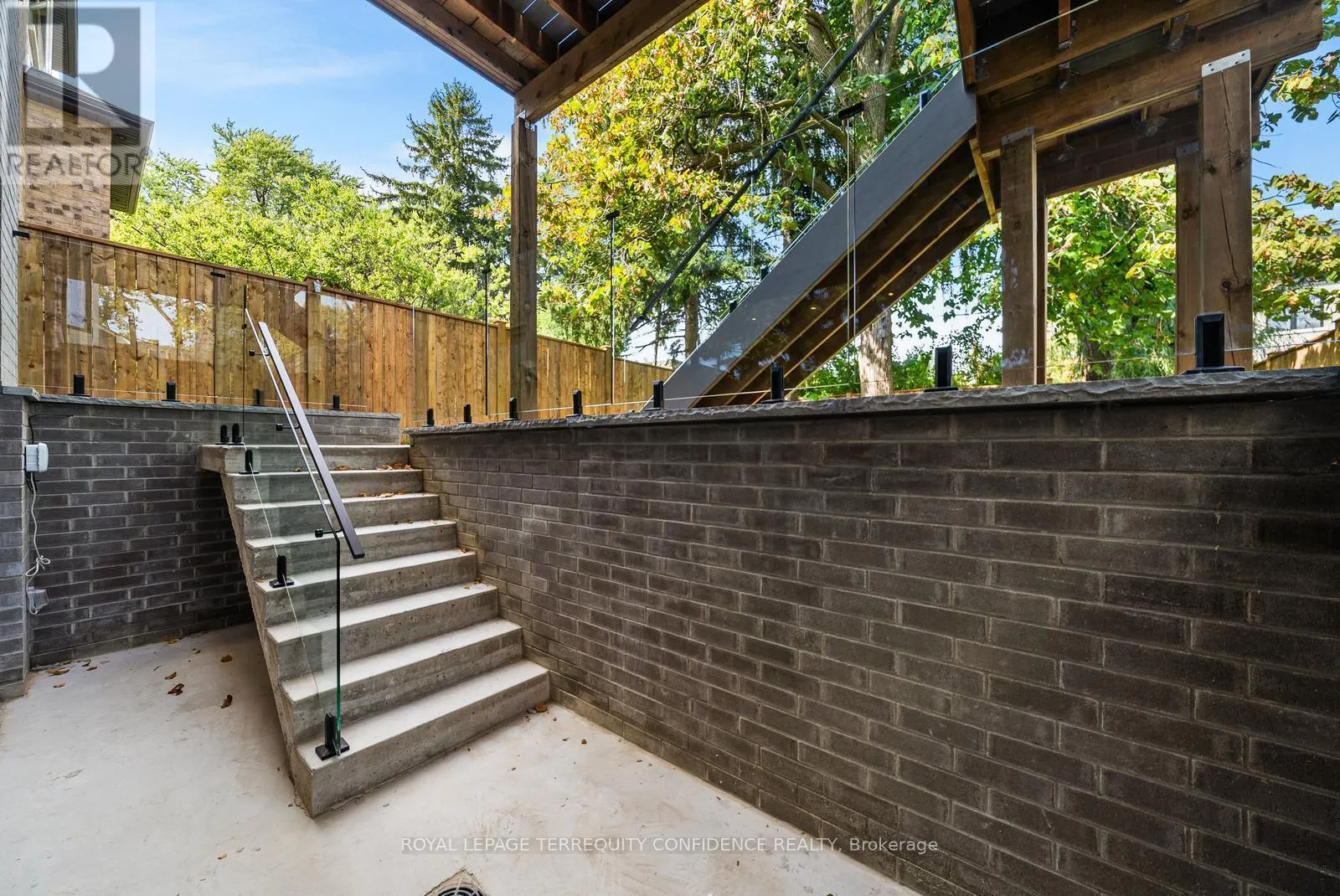 276 HORSHAM AVENUE
