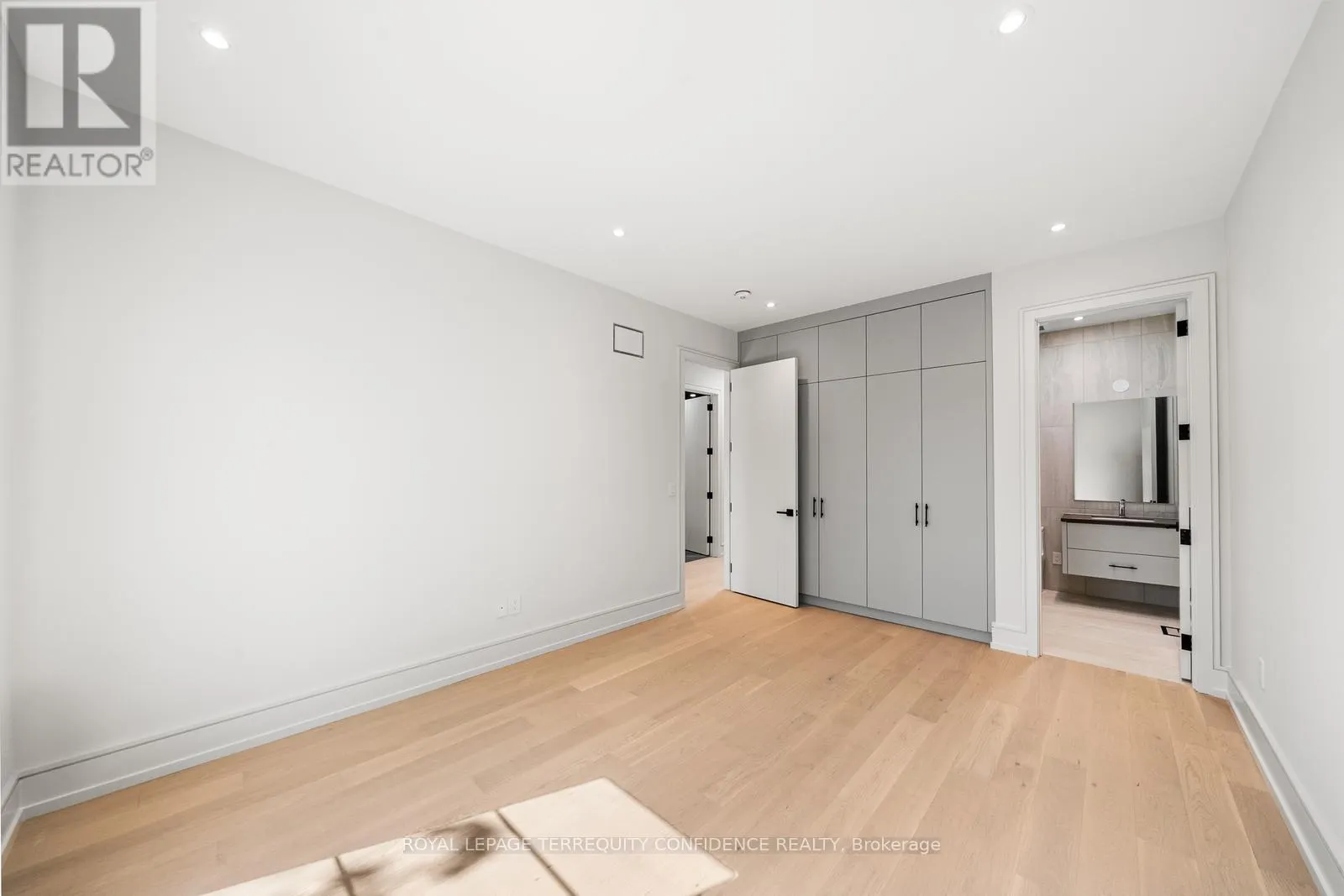 276 HORSHAM AVENUE