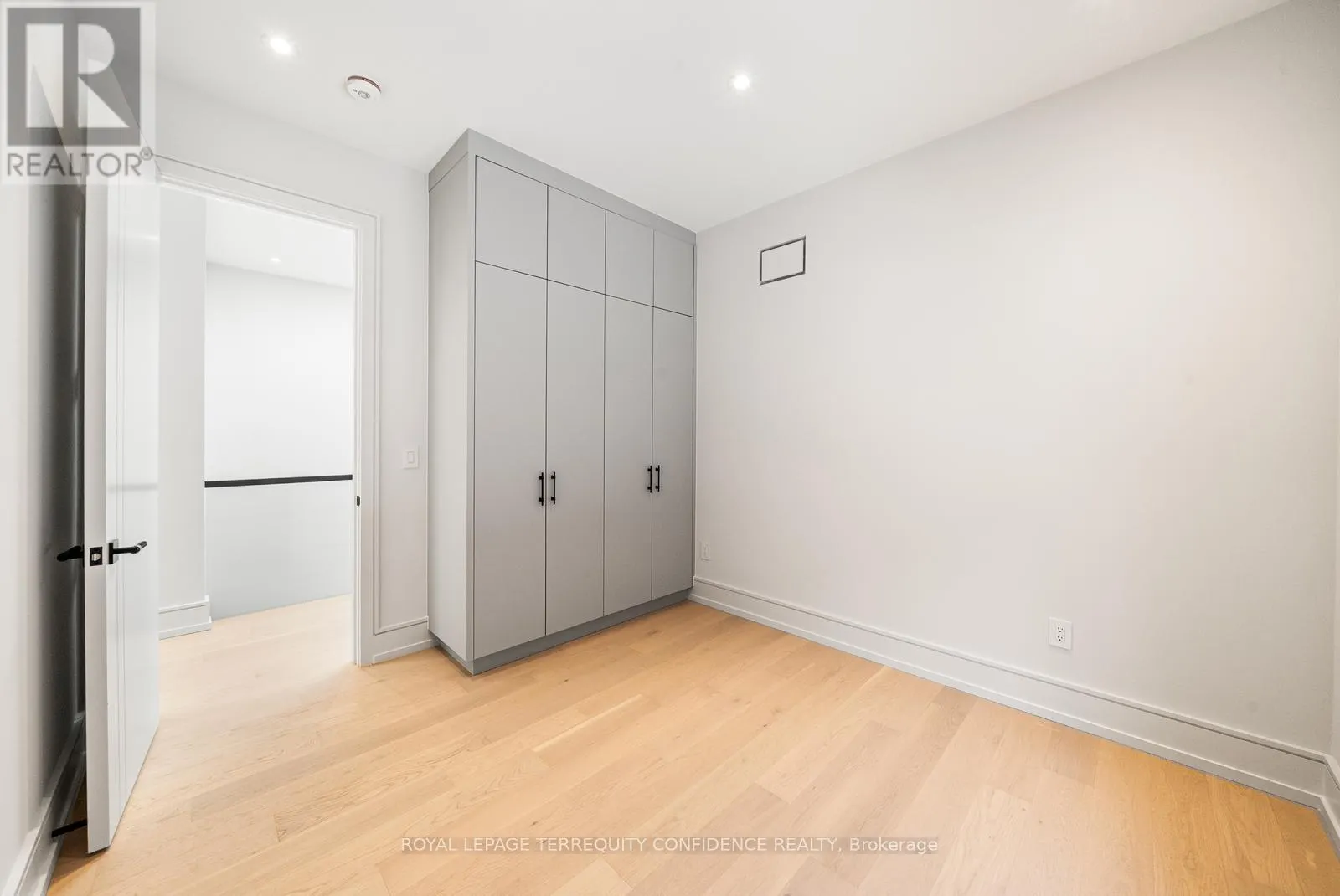 276 HORSHAM AVENUE
