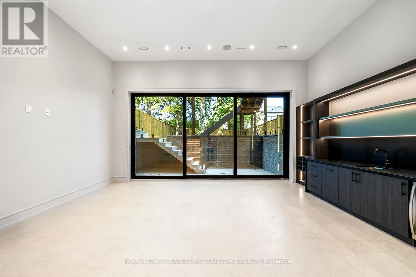 276 HORSHAM AVENUE