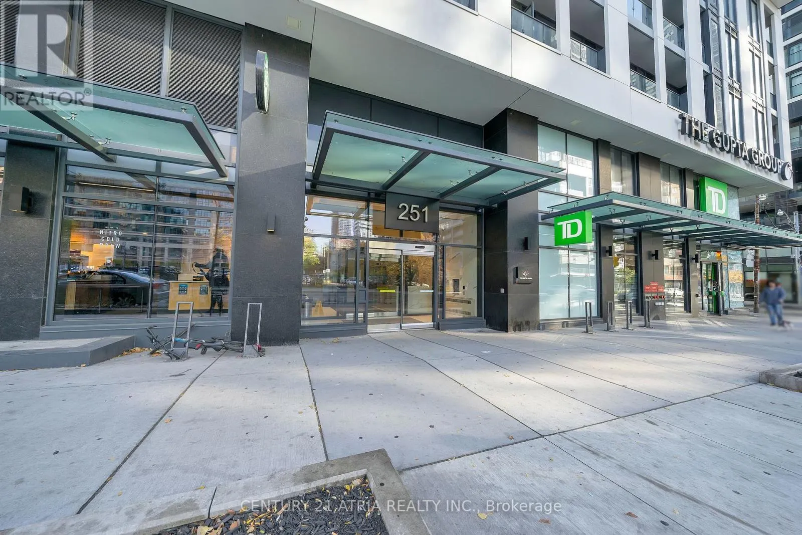 631 - 251 JARVIS STREET