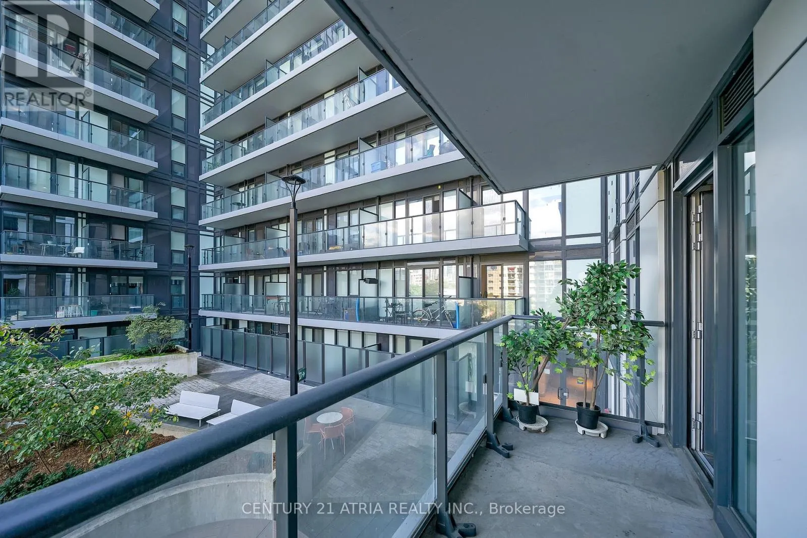 631 - 251 JARVIS STREET