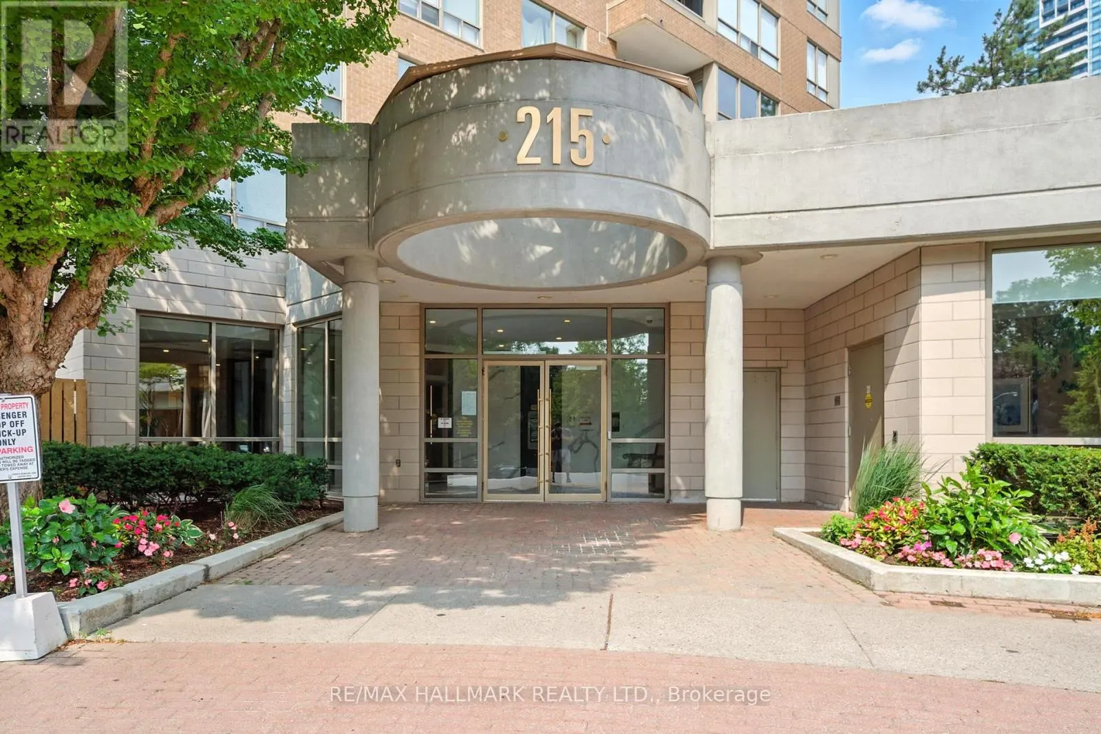 2002 - 215 WYNFORD DRIVE