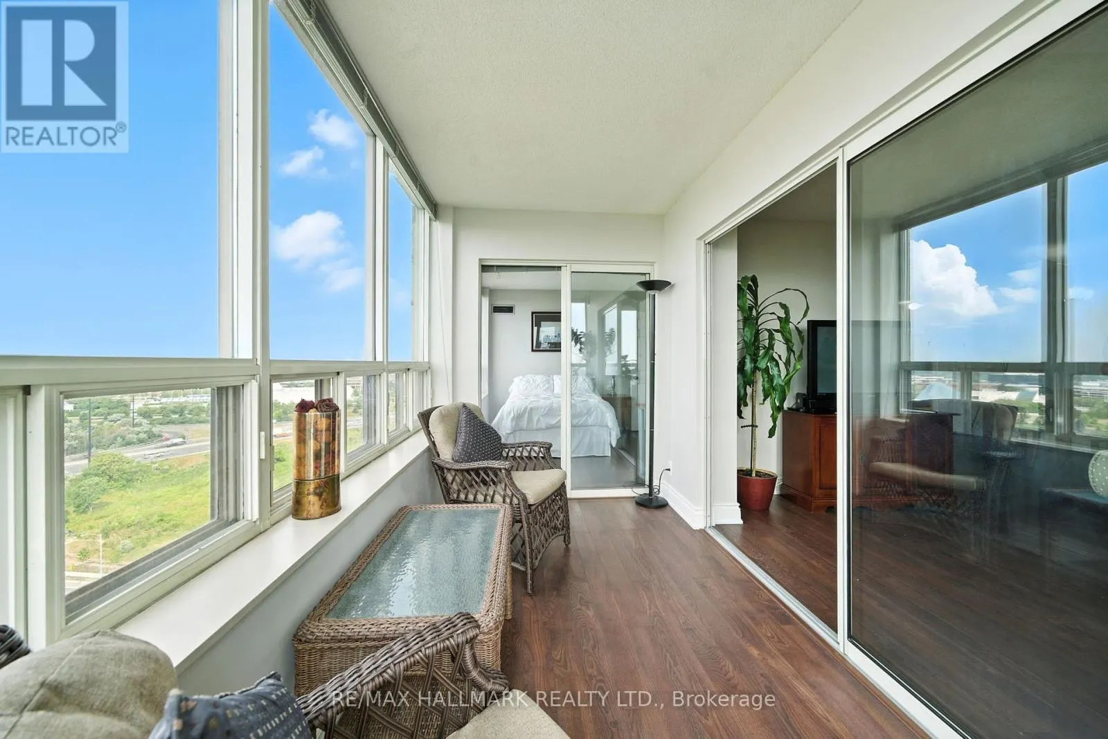 2002 - 215 WYNFORD DRIVE
