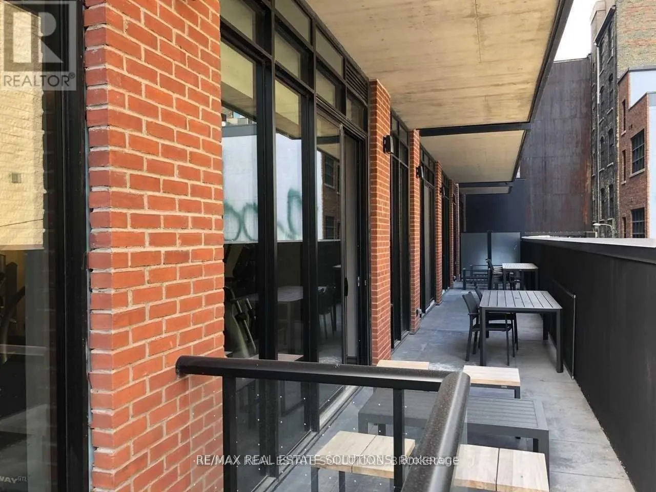210 - 608 RICHMOND STREET W