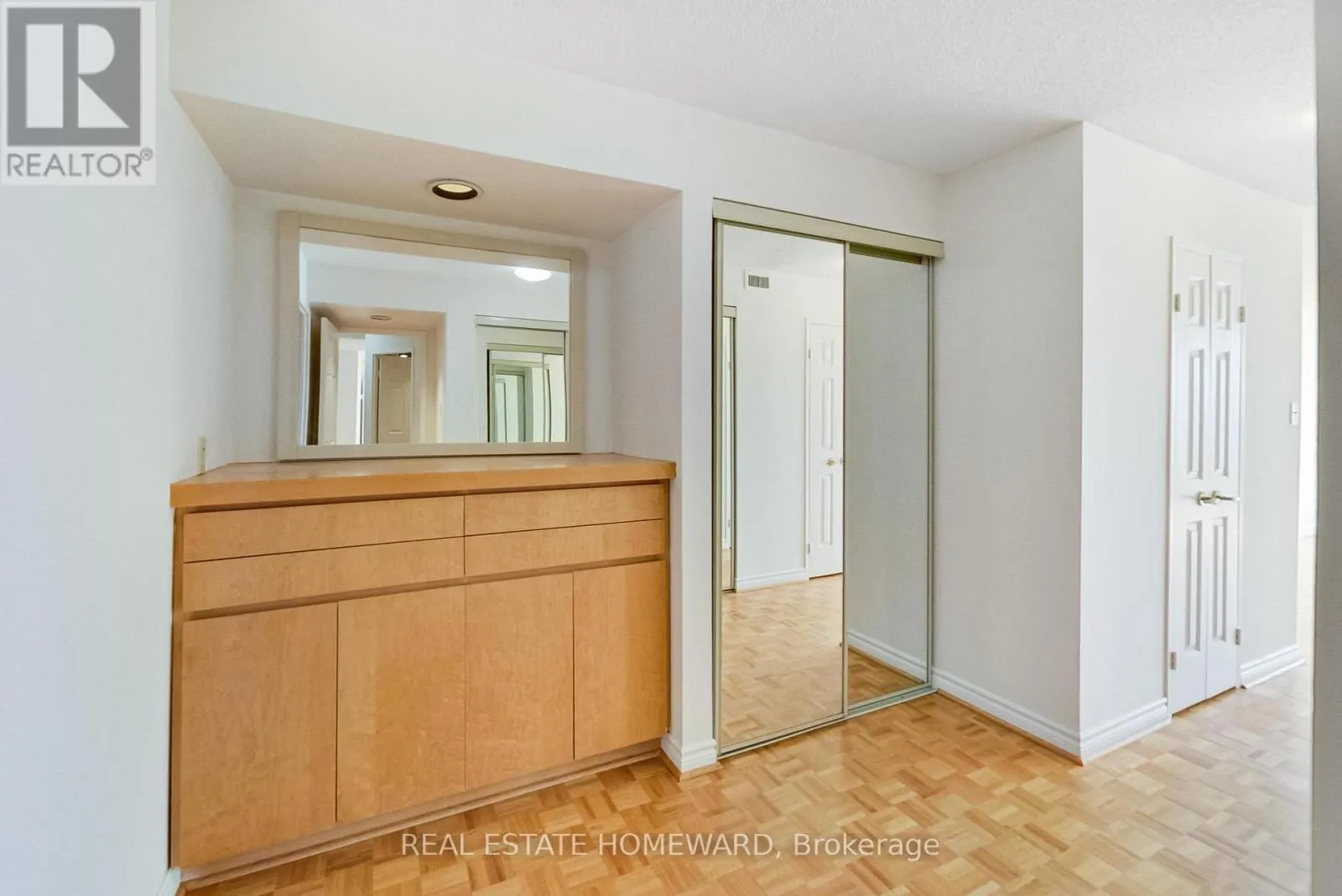 #1405 - 130 CARLTON STREET