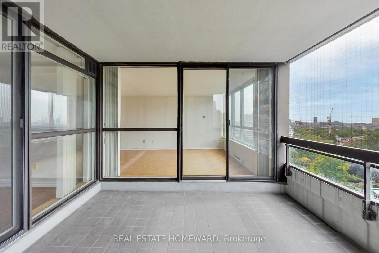 #1405 - 130 CARLTON STREET