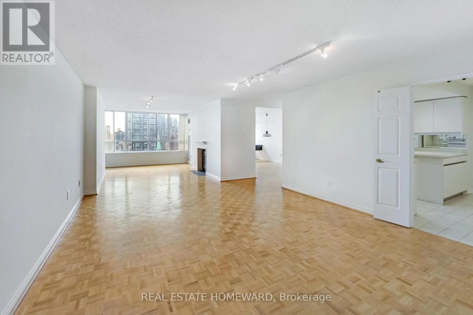 #1405 - 130 CARLTON STREET