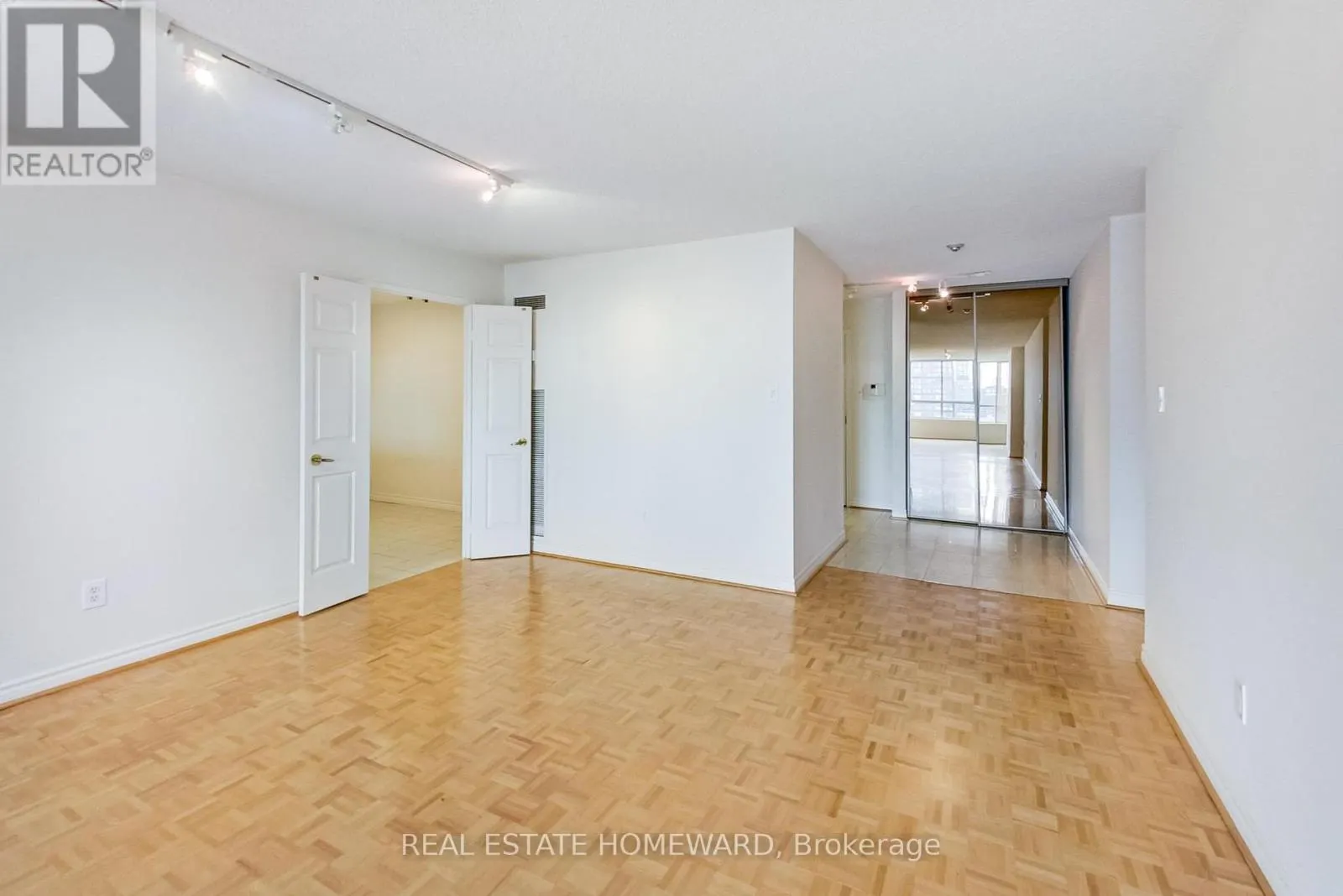 #1405 - 130 CARLTON STREET