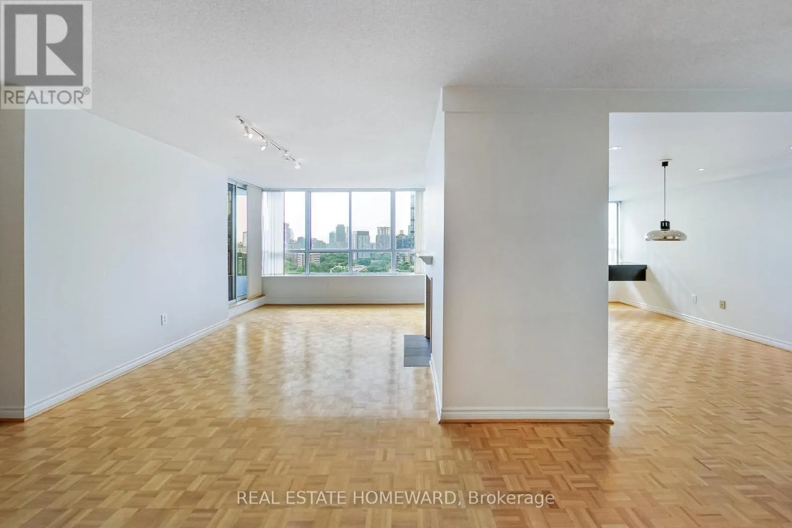 #1405 - 130 CARLTON STREET