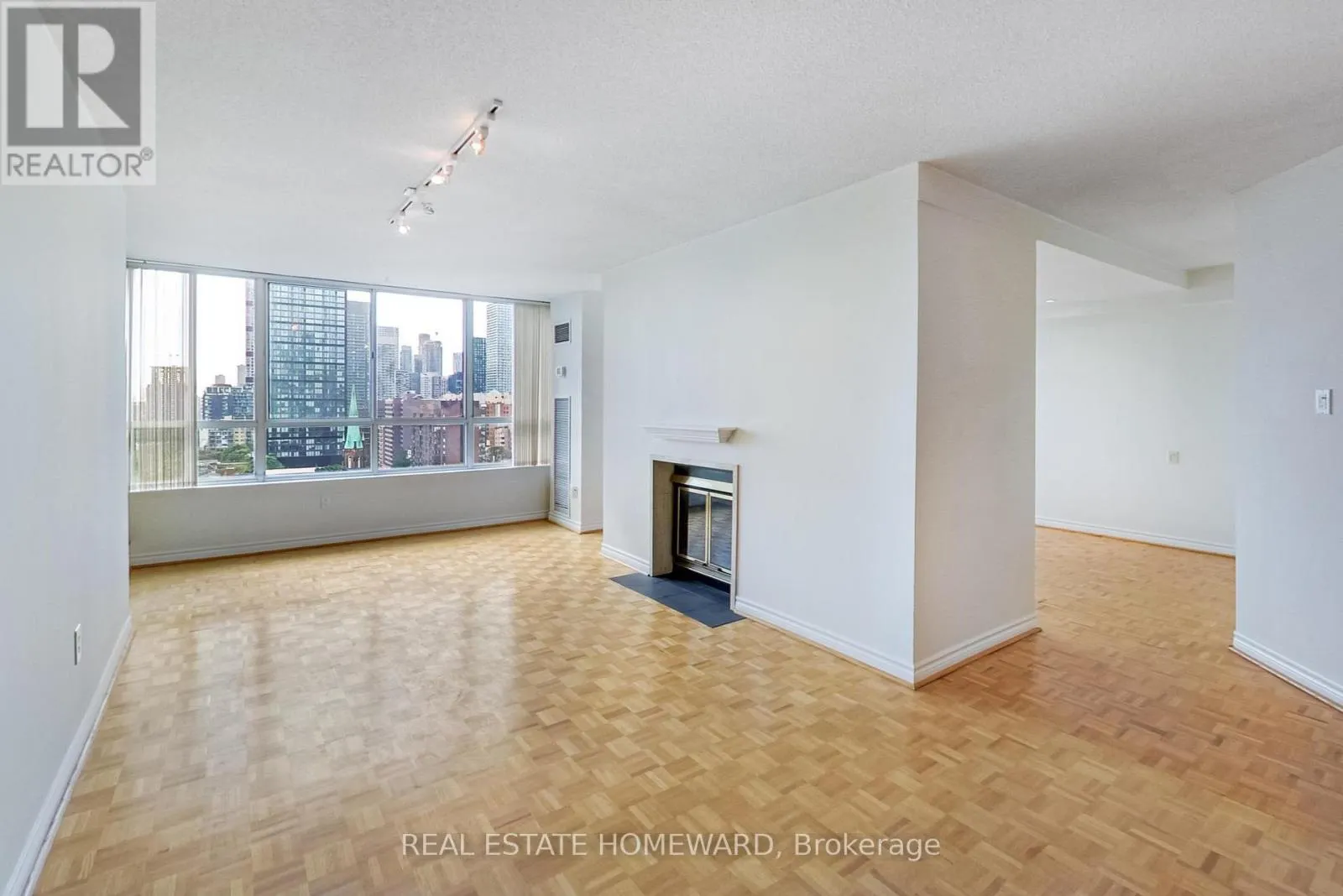 #1405 - 130 CARLTON STREET