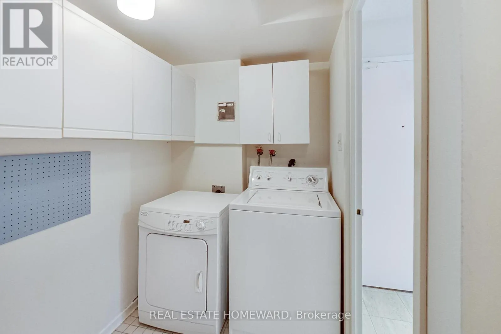 #1405 - 130 CARLTON STREET
