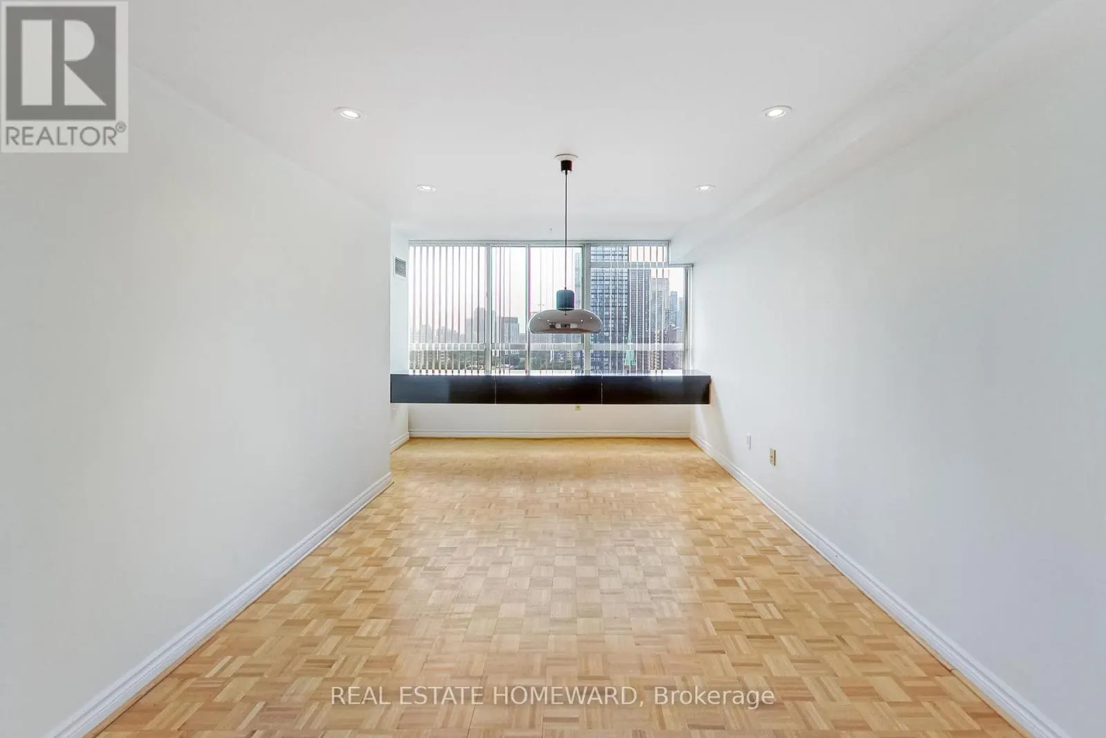 #1405 - 130 CARLTON STREET