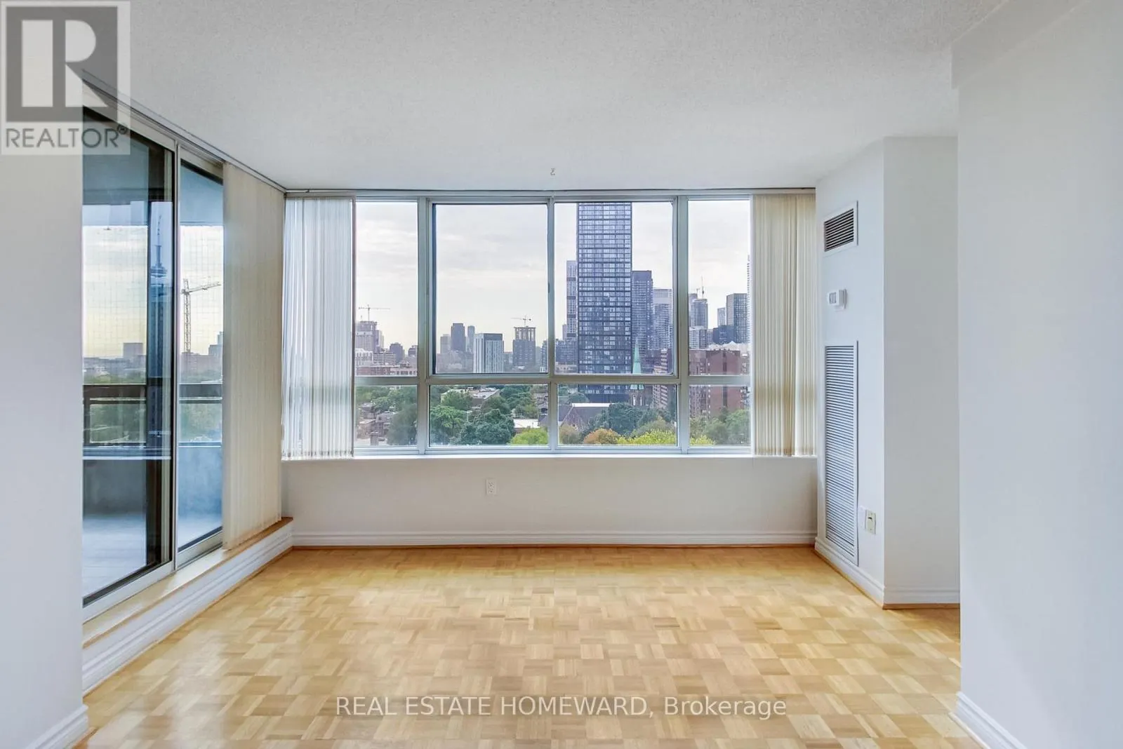 #1405 - 130 CARLTON STREET