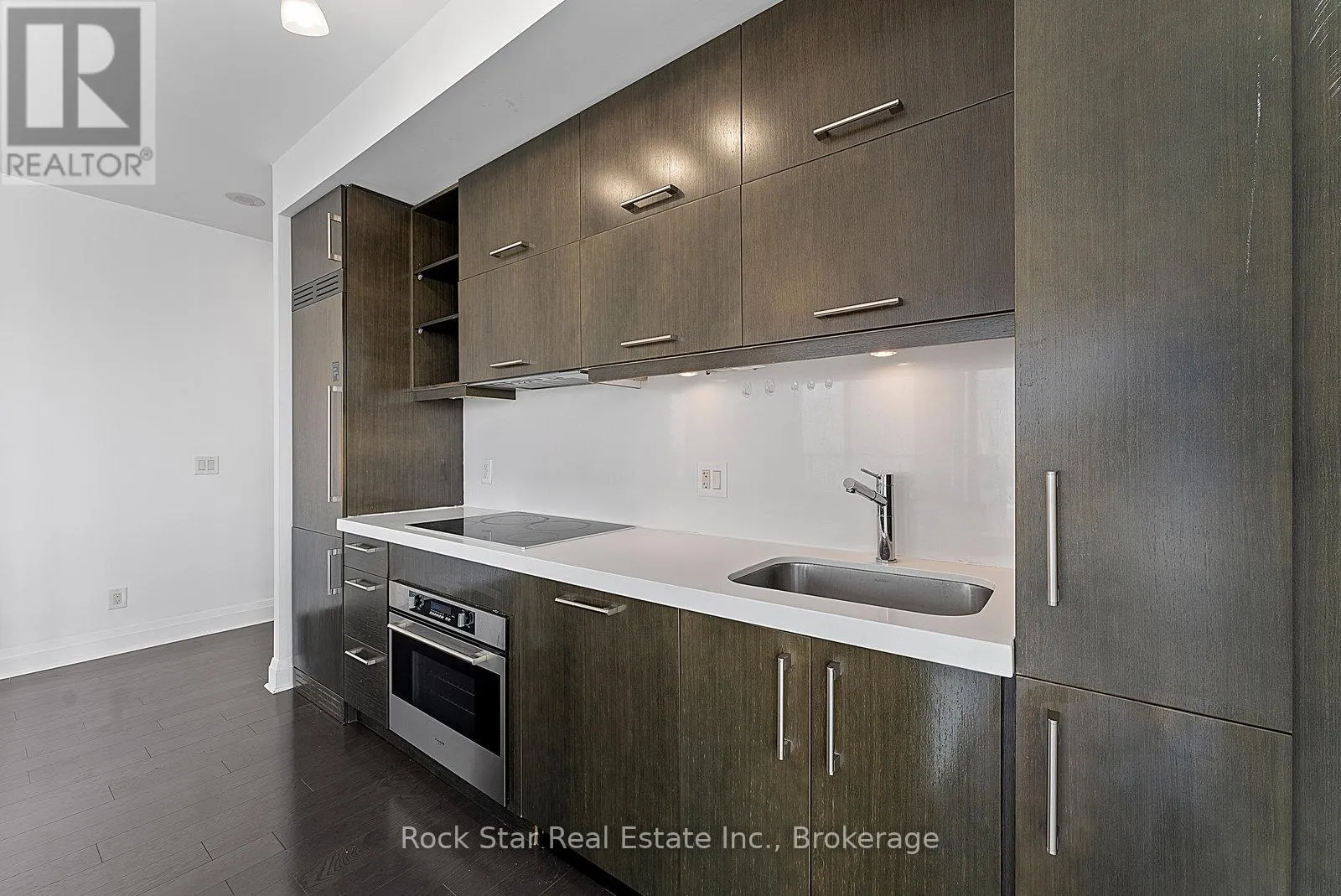 2604 - 65 ST. MARY STREET, #2604