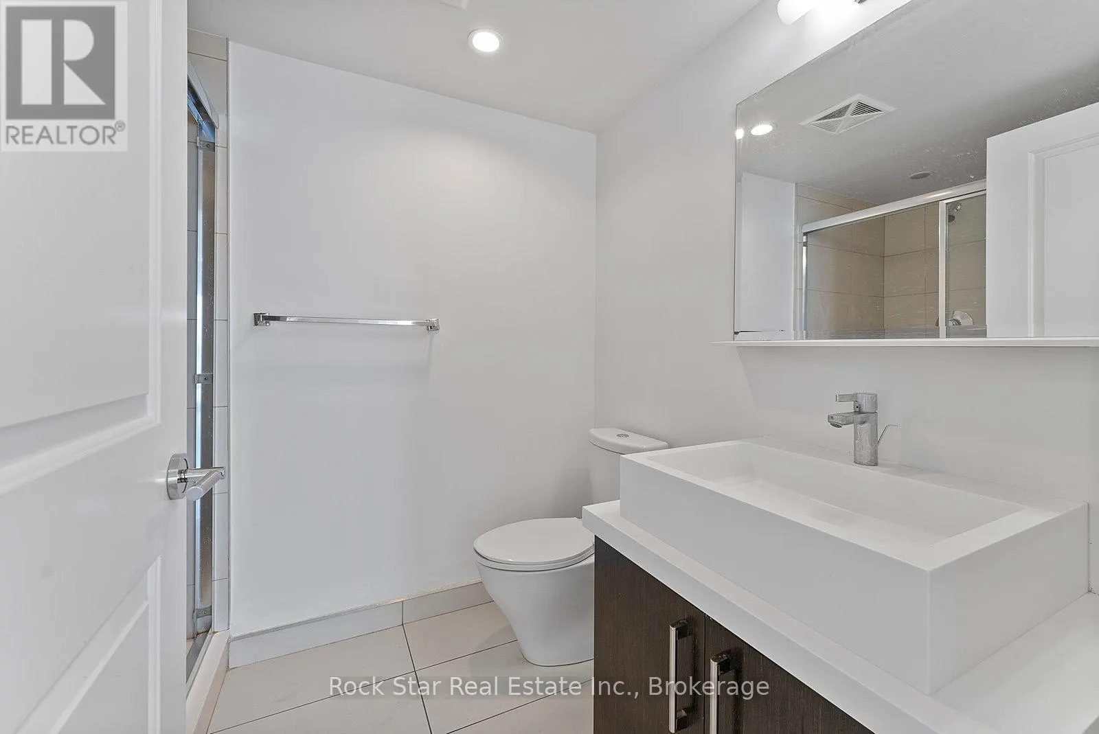 2604 - 65 ST. MARY STREET, #2604