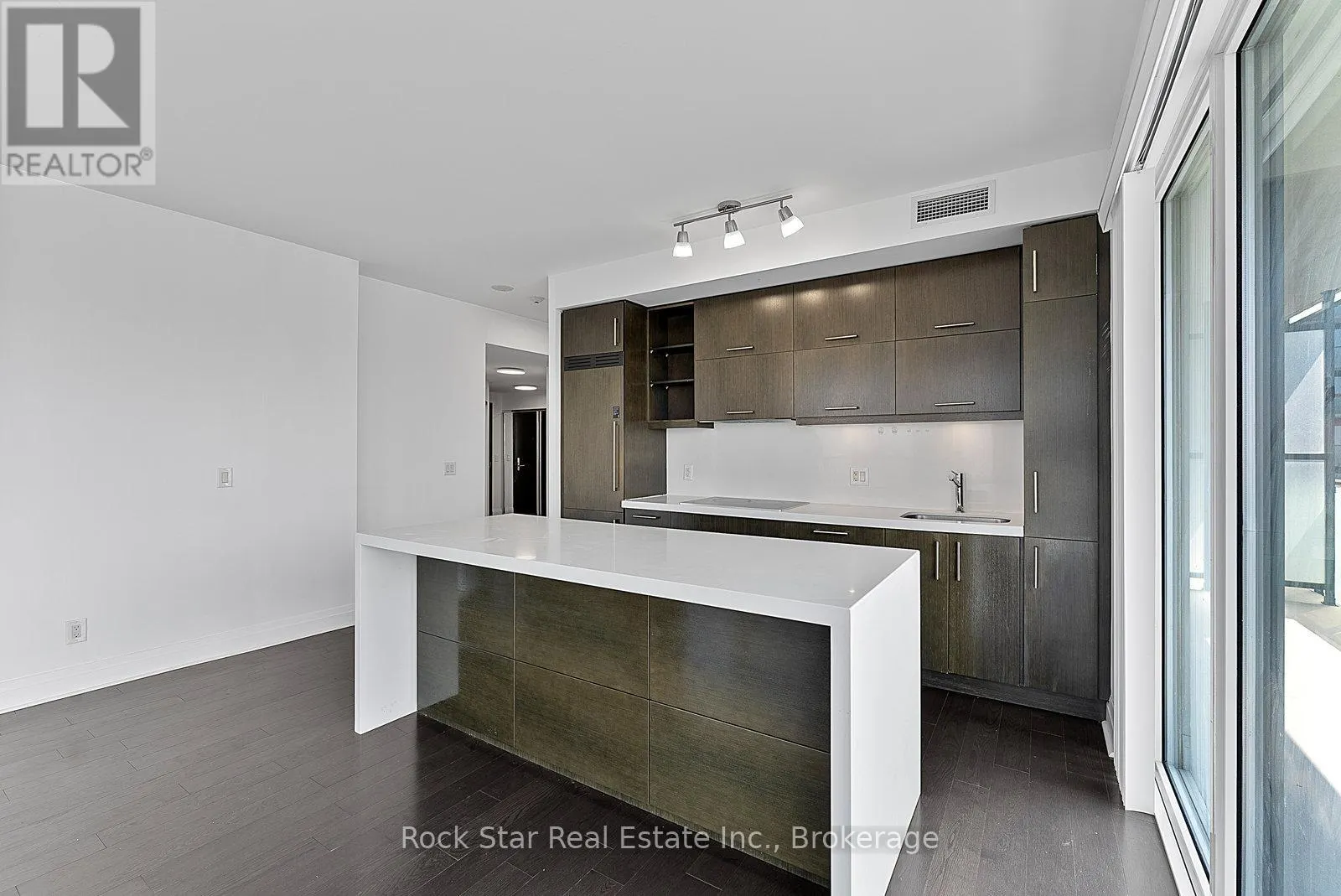 2604 - 65 ST. MARY STREET, #2604