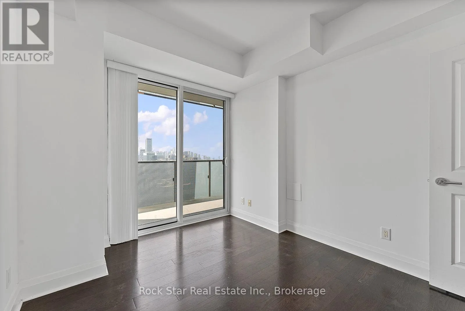 2604 - 65 ST. MARY STREET, #2604