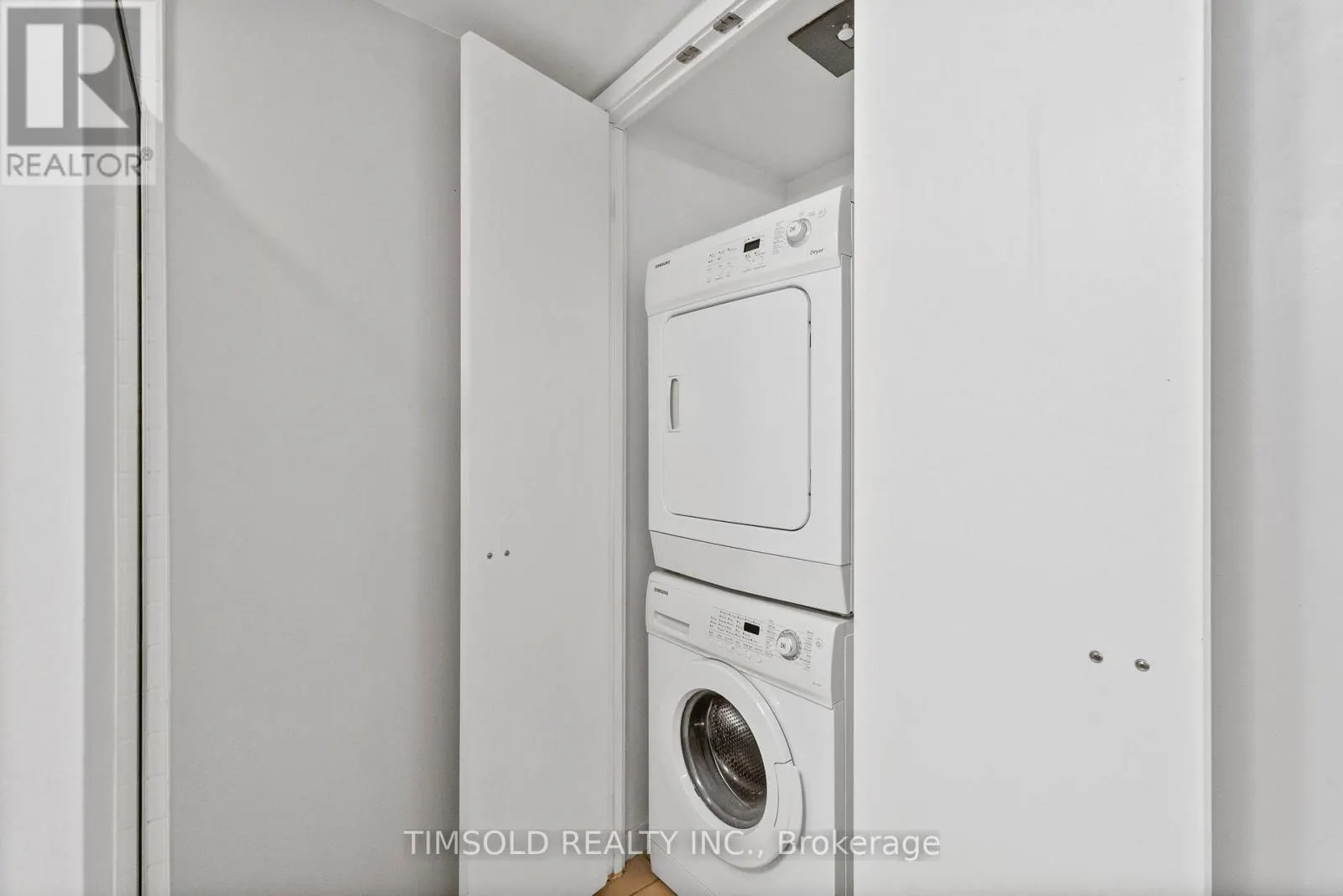 102 - 120 DALLIMORE CIRCLE