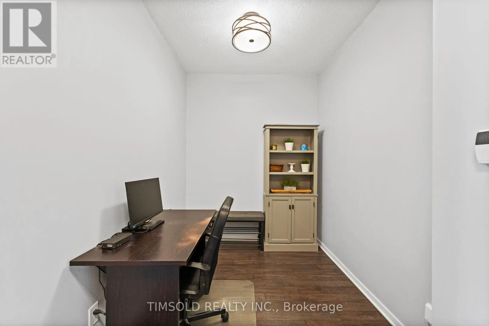 102 - 120 DALLIMORE CIRCLE