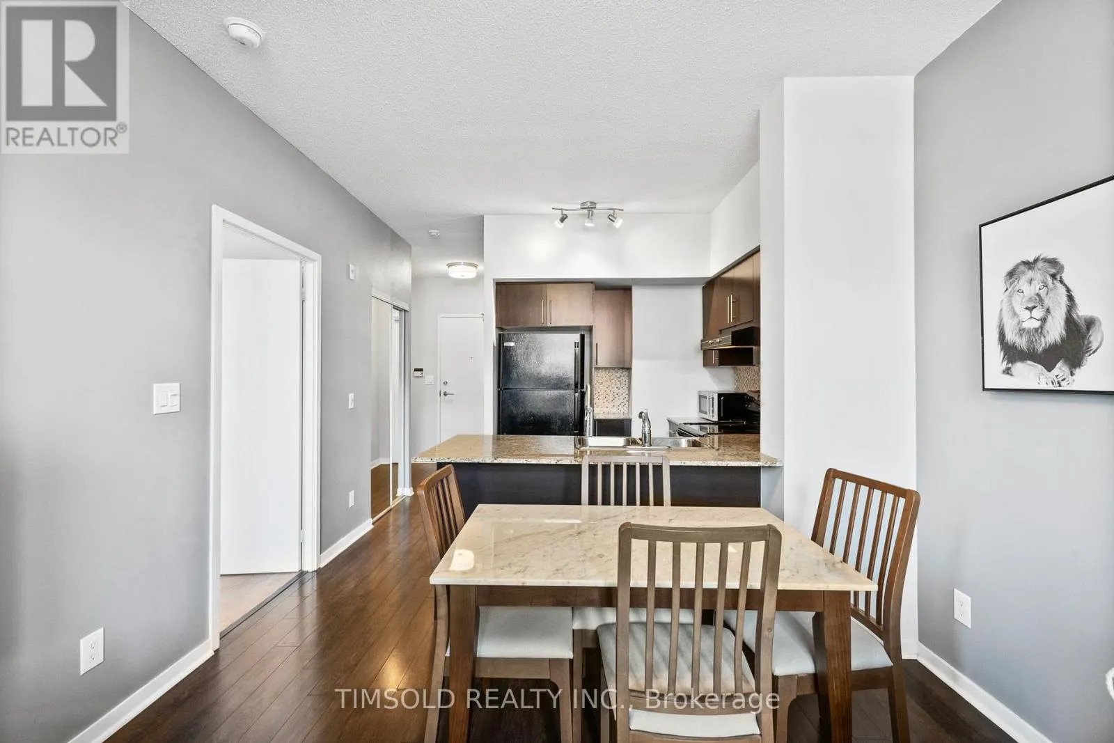 102 - 120 DALLIMORE CIRCLE