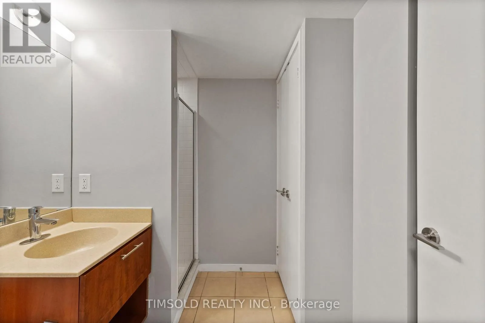 102 - 120 DALLIMORE CIRCLE