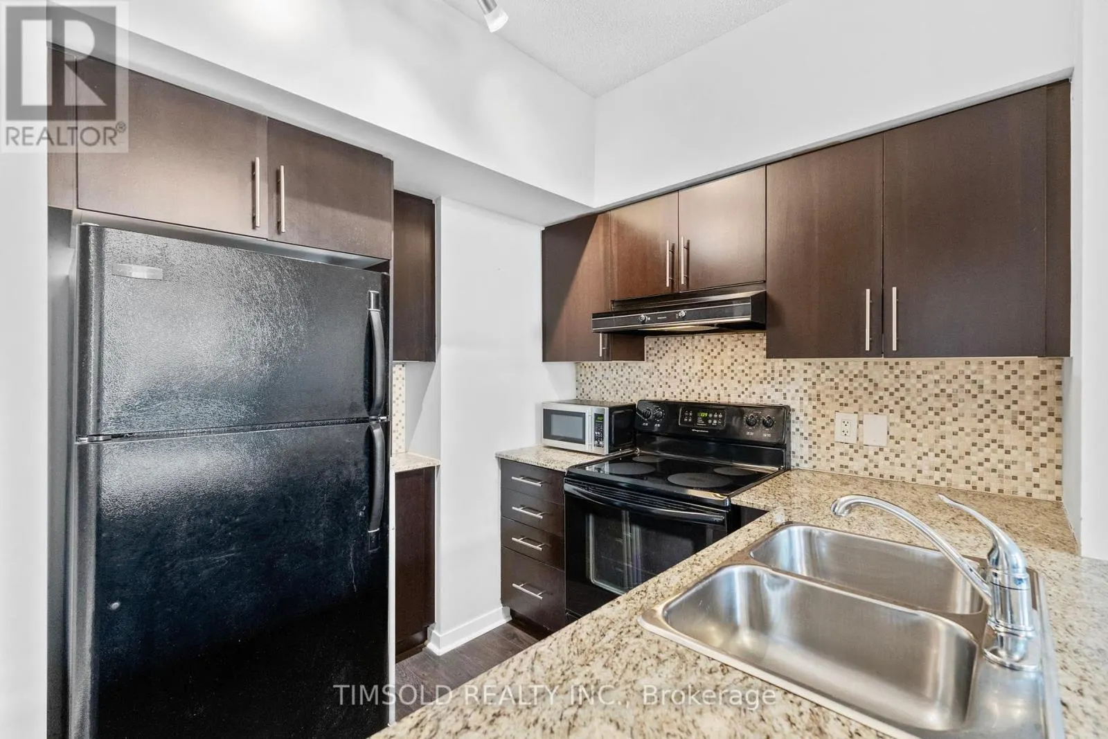 102 - 120 DALLIMORE CIRCLE