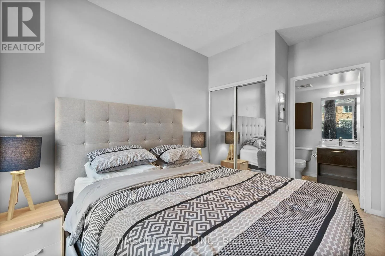 102 - 120 DALLIMORE CIRCLE