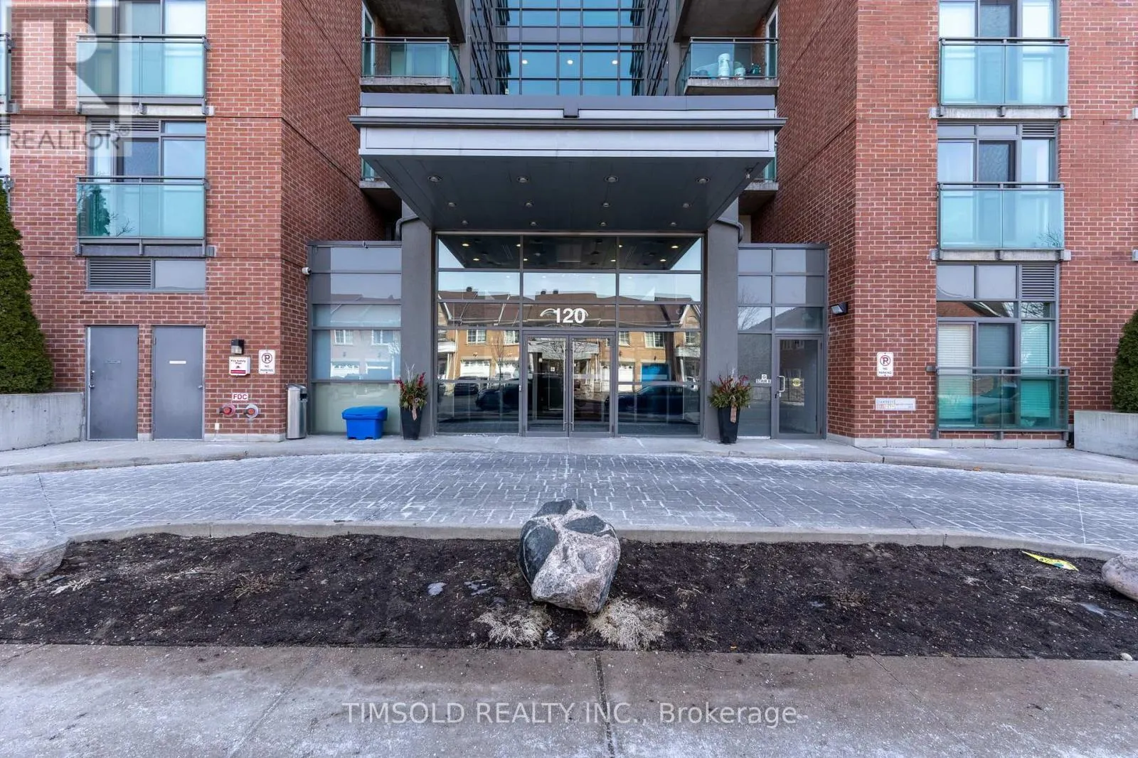 102 - 120 DALLIMORE CIRCLE