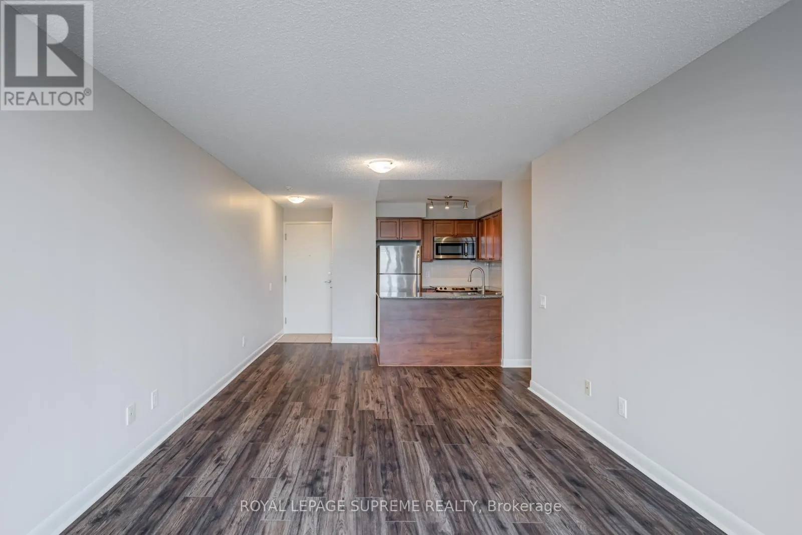 533 - 525 WILSON AVENUE