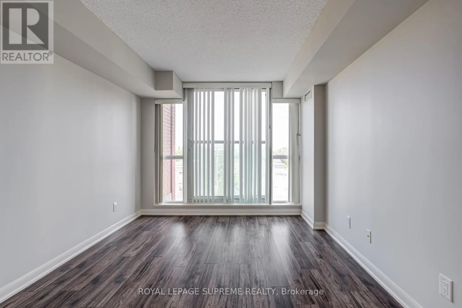 533 - 525 WILSON AVENUE