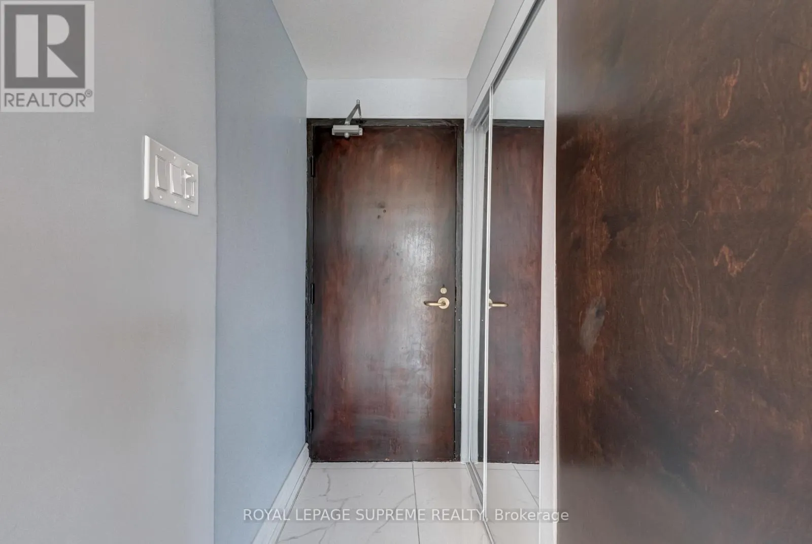607 - 80 CHARLES STREET E