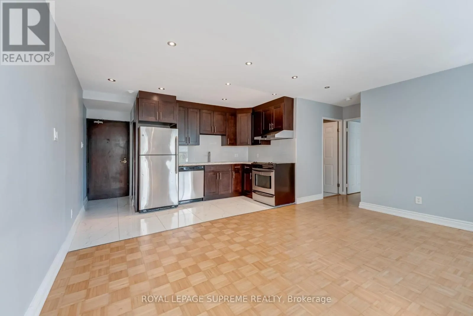 607 - 80 CHARLES STREET E