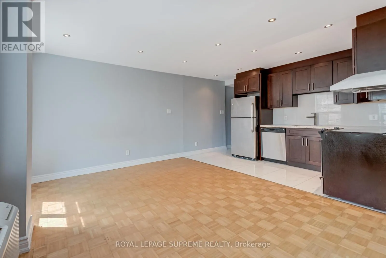 607 - 80 CHARLES STREET E