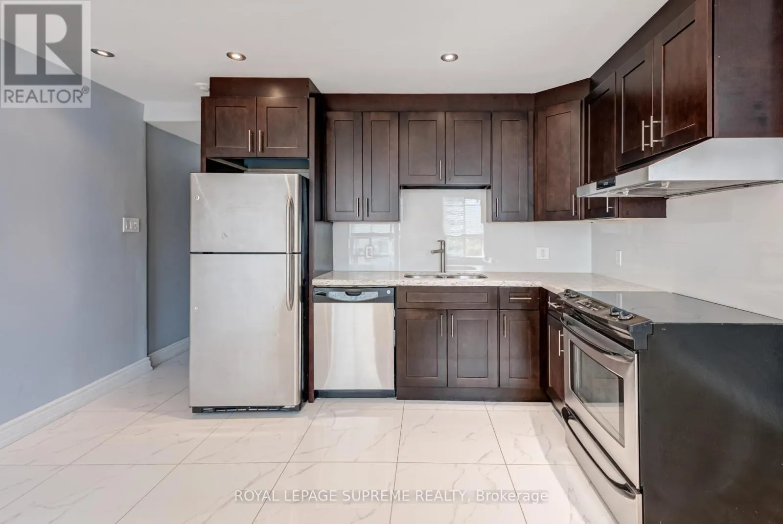 607 - 80 CHARLES STREET E