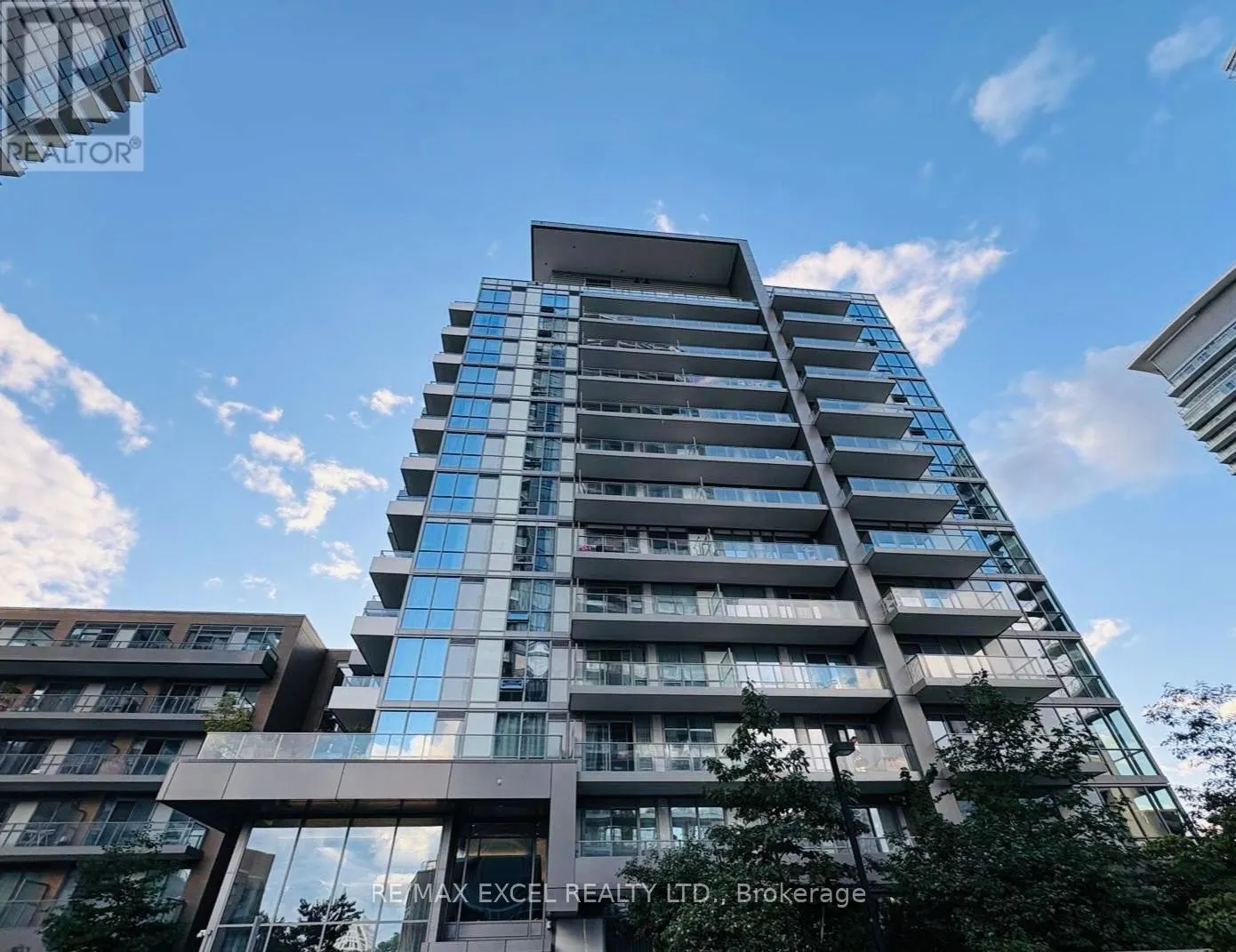 219 - 52 FOREST MANOR ROAD