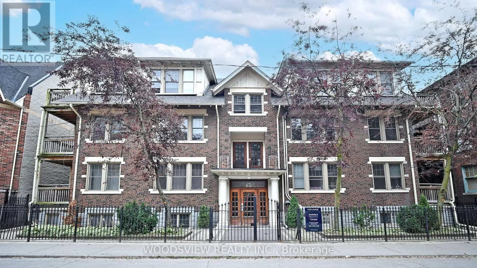 2 - 135 EARL PLACE