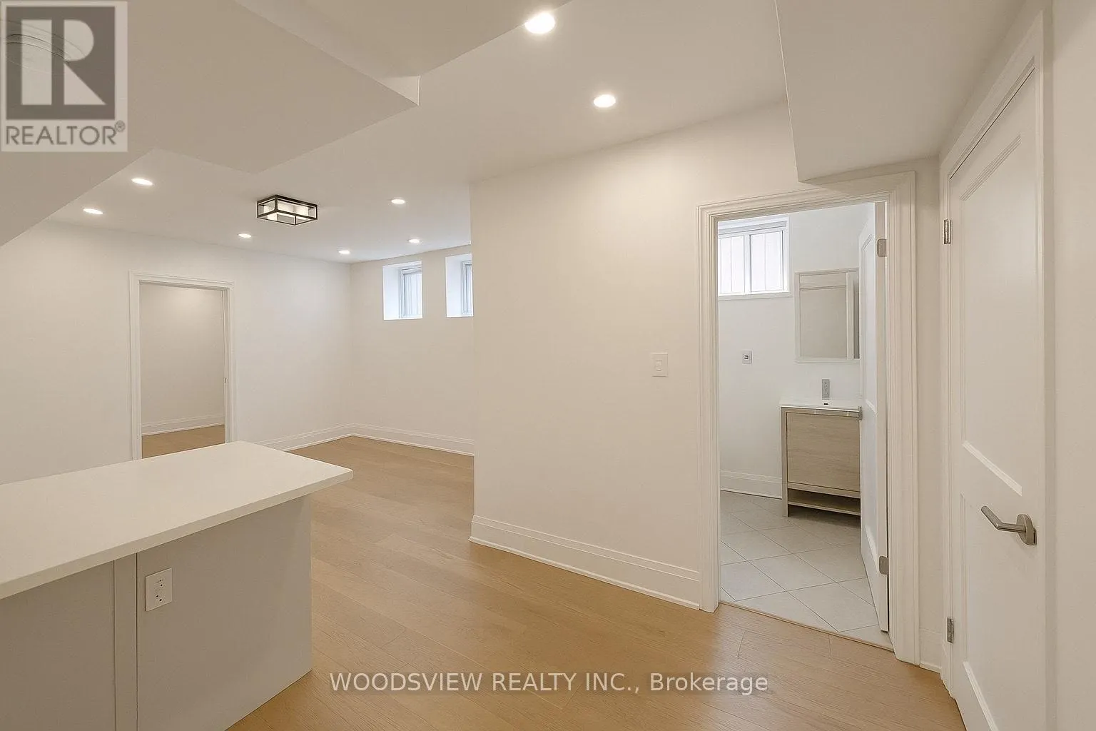 2 - 135 EARL PLACE