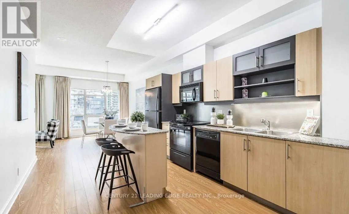 203 - 350 WELLINGTON STREET W