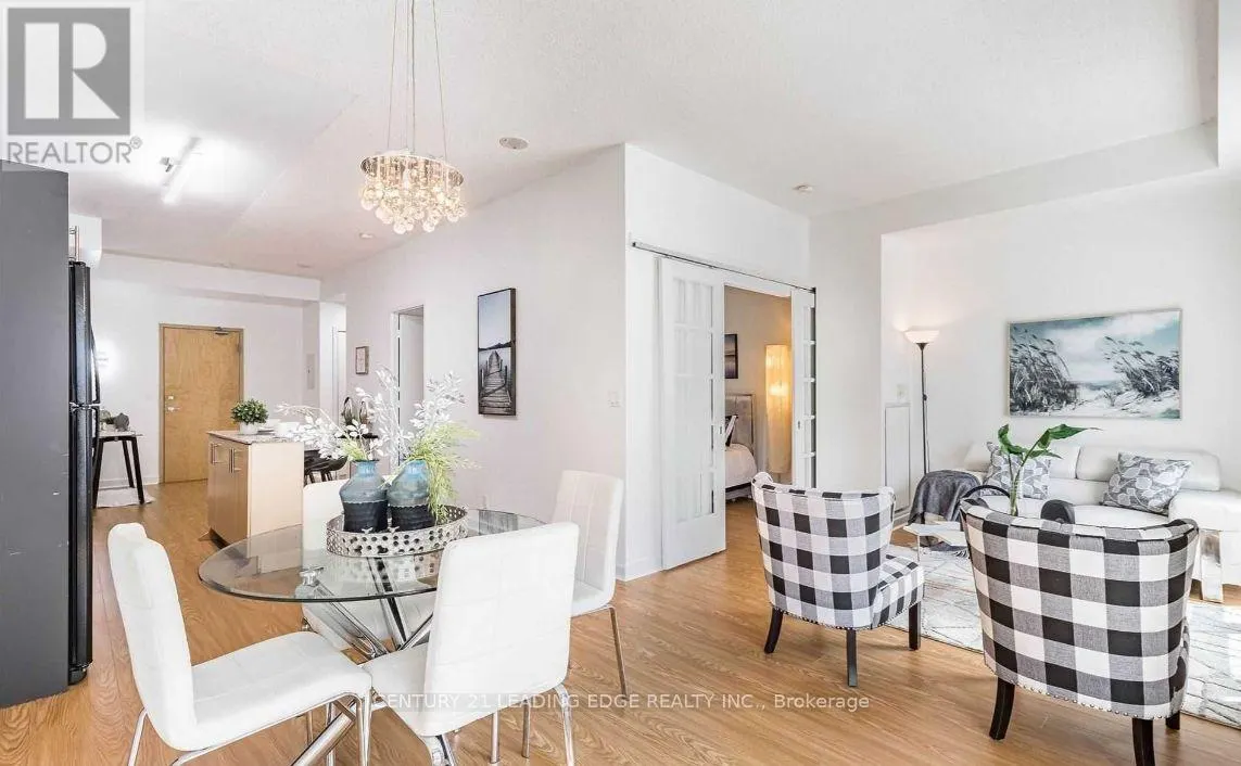 203 - 350 WELLINGTON STREET W