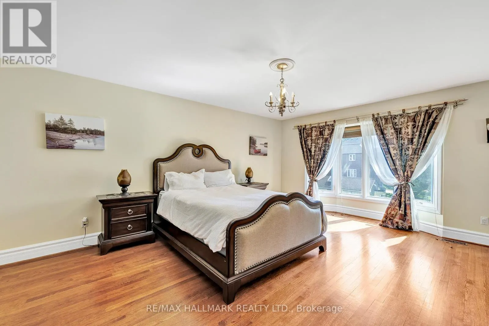 6 MONTFORD DRIVE