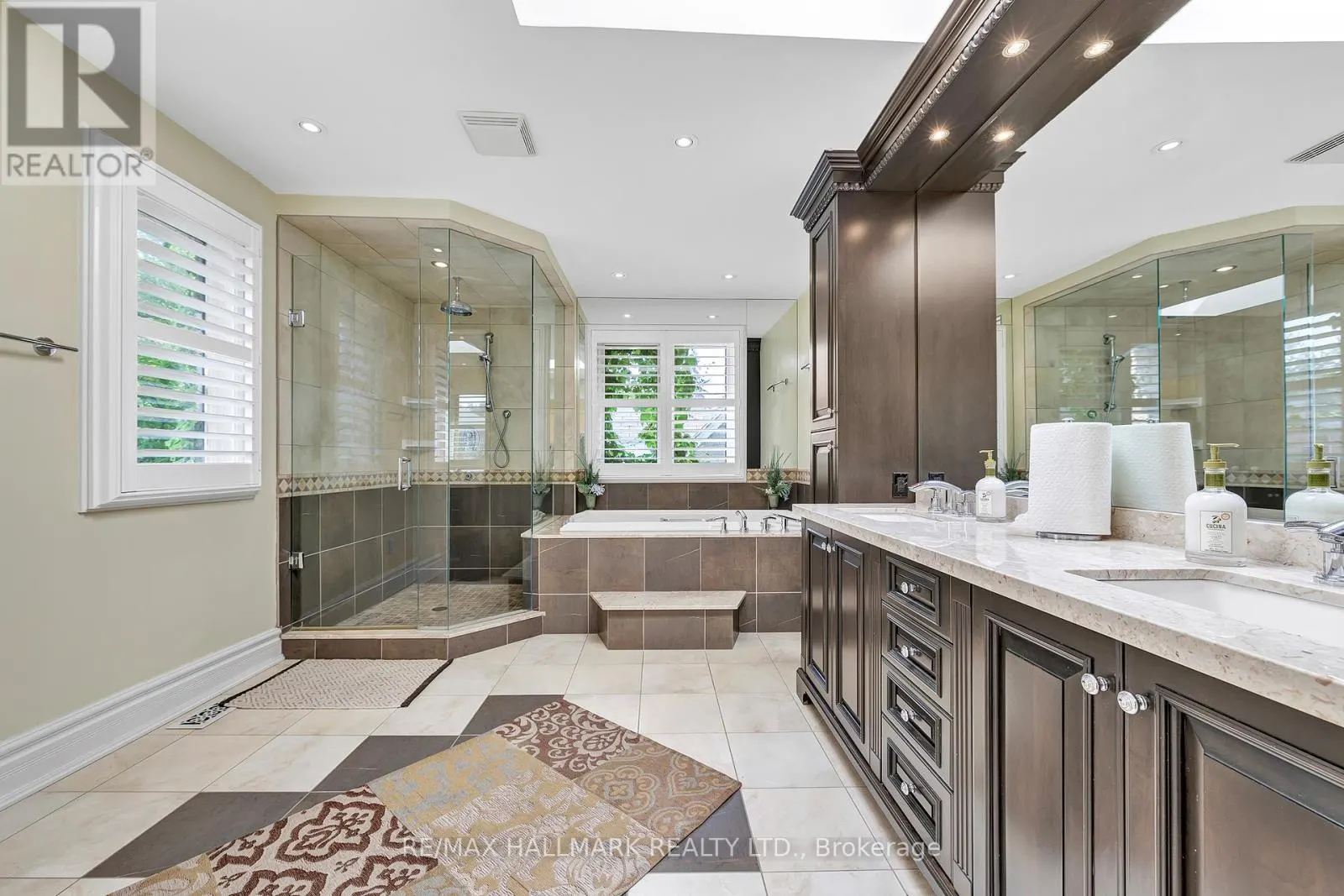 6 MONTFORD DRIVE