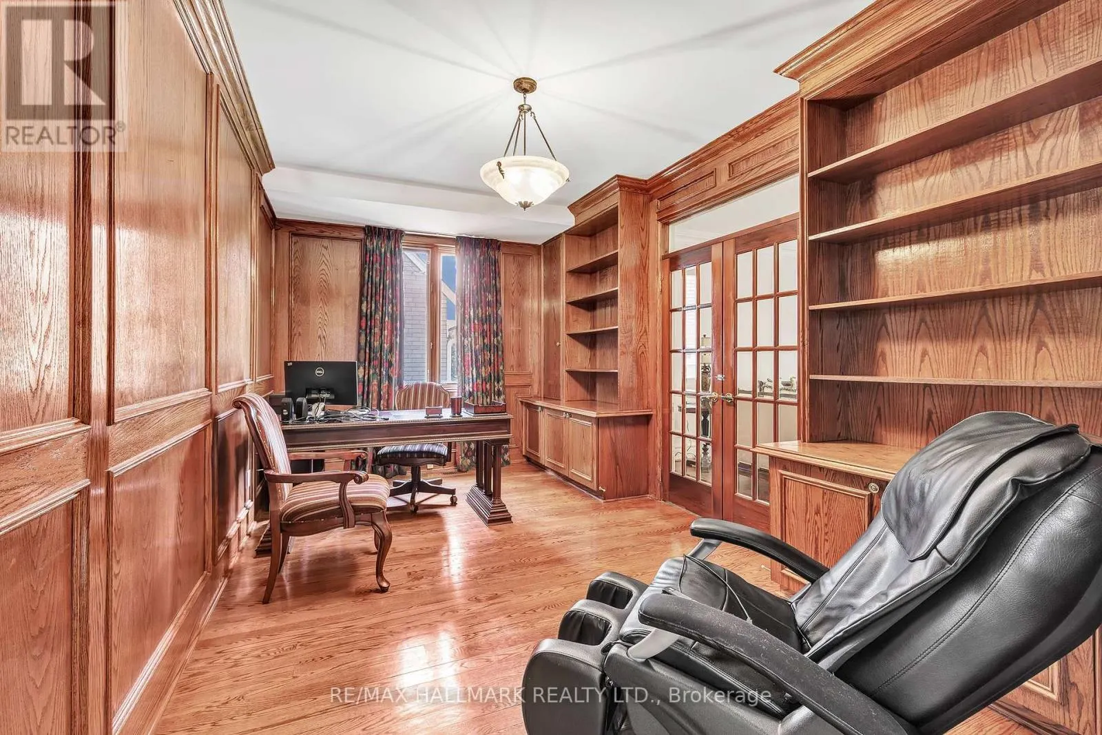 6 MONTFORD DRIVE