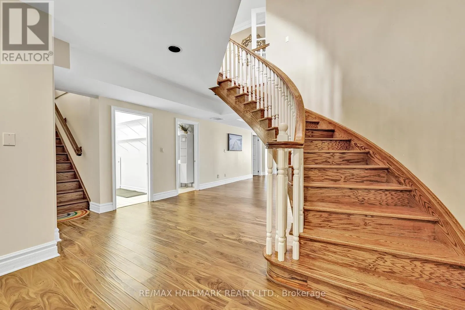 6 MONTFORD DRIVE